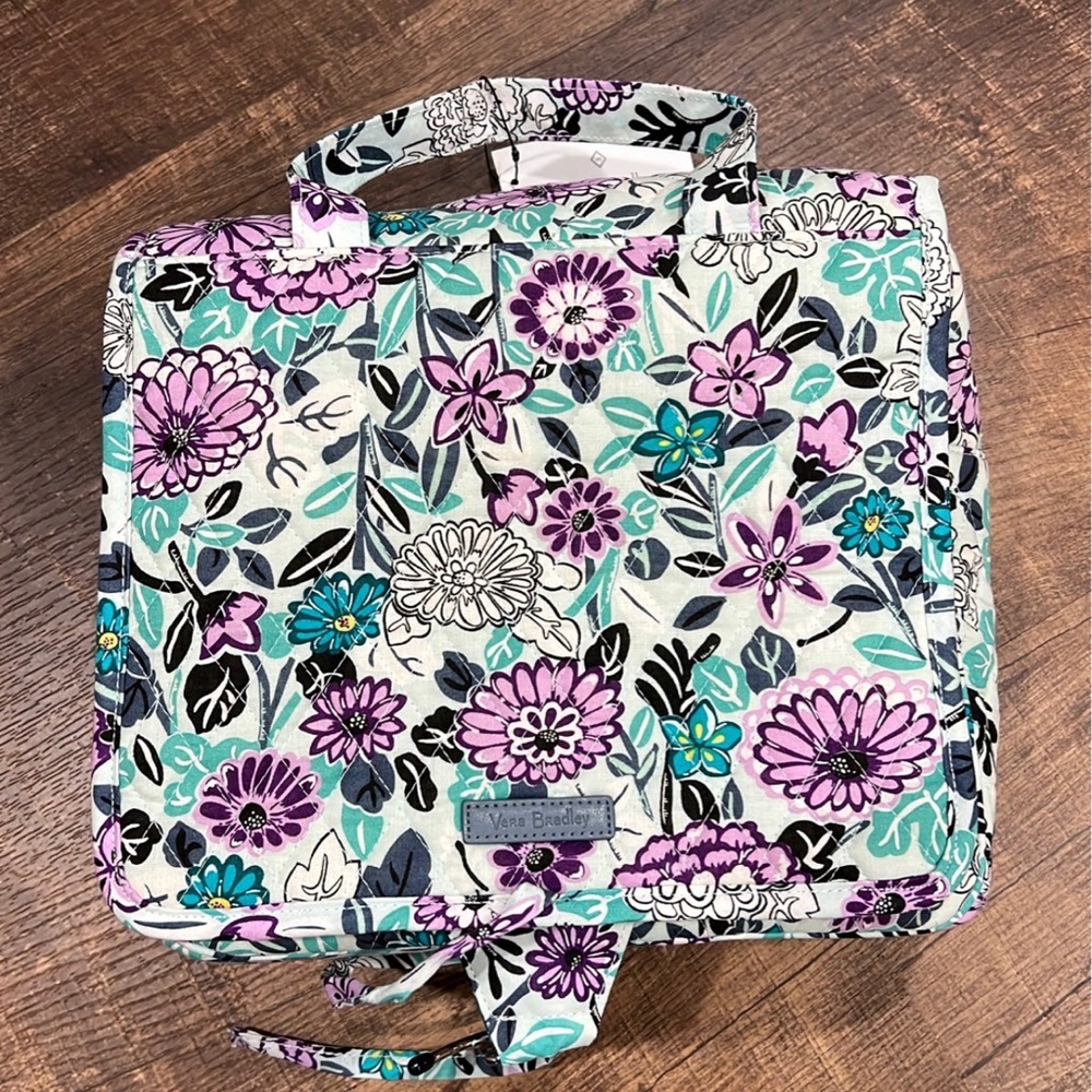 Vera Bradley grand hanging organizer